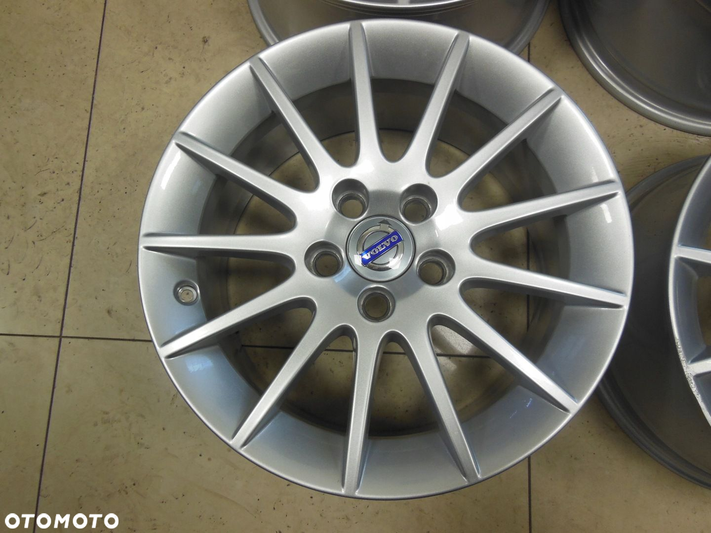 Felga aluminiowa Volvo OE 6.5" x 16" 5x108 ET 45 - 2