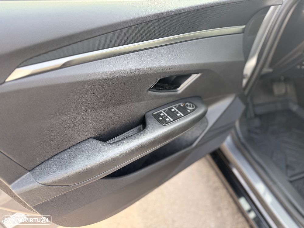 Renault Mégane E-Tech - 7