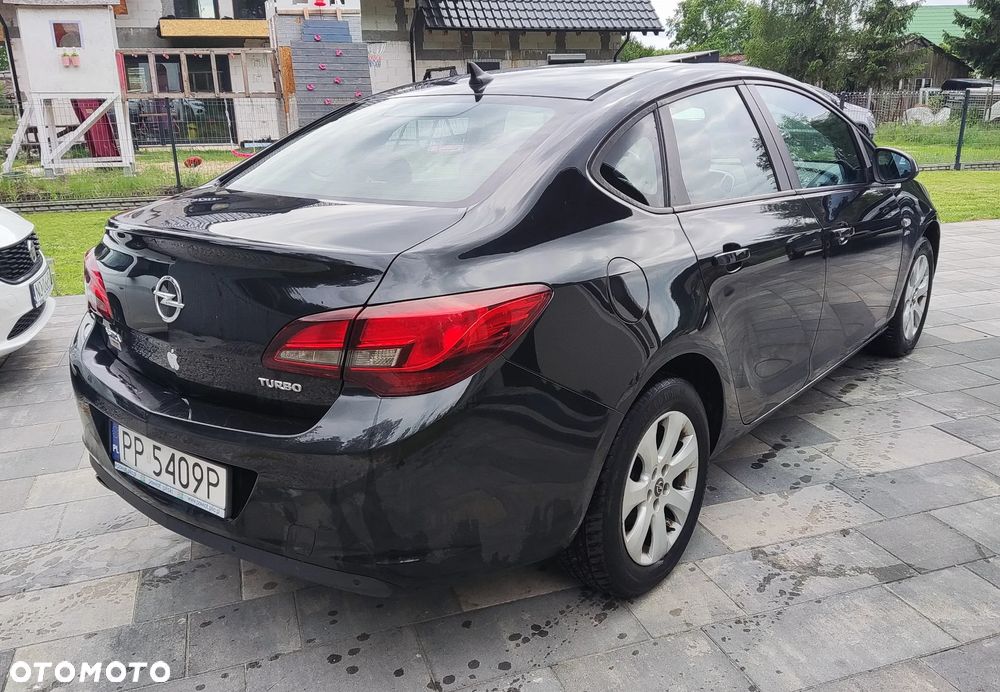 Opel Astra 1.4 T Active - 4