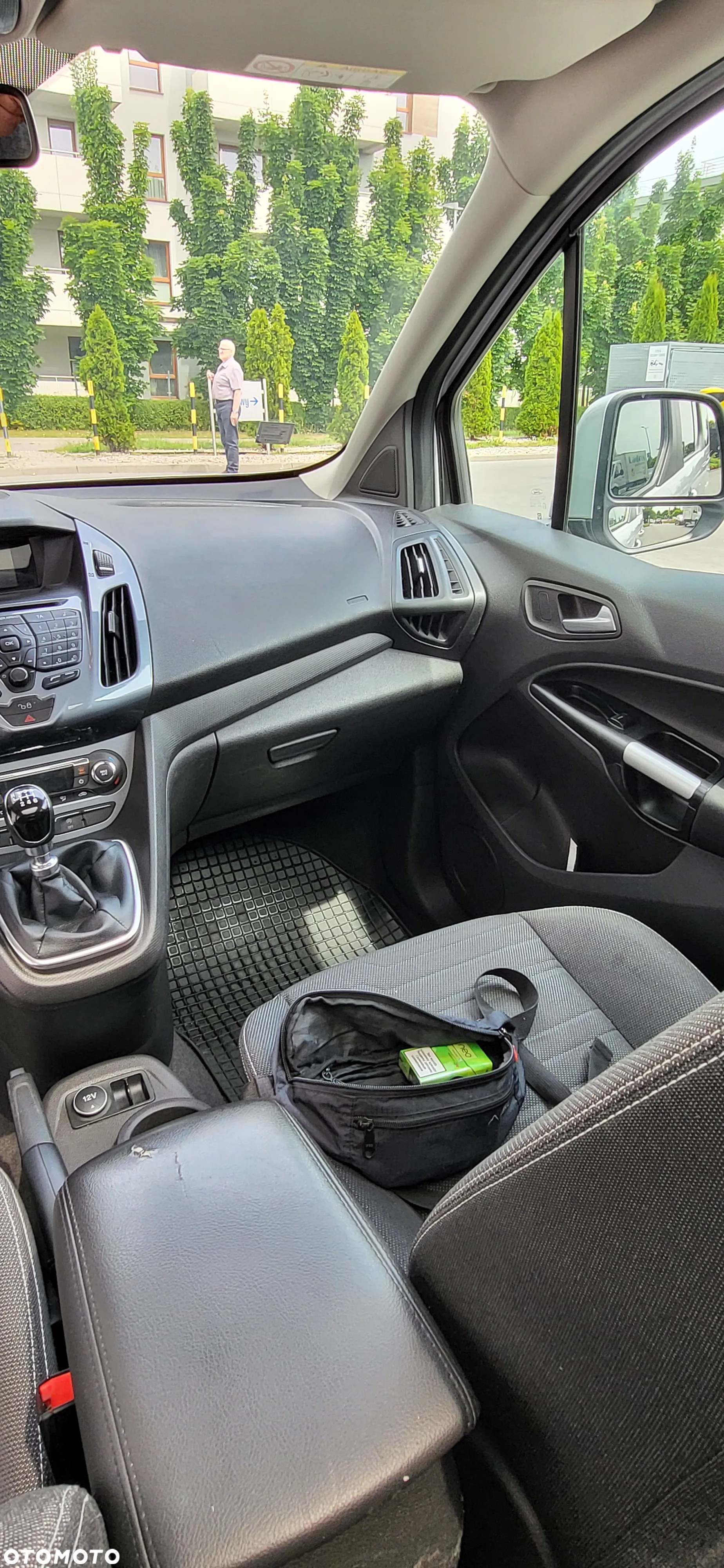 Ford Tourneo Connect 1.5 TDCi Trend - 12