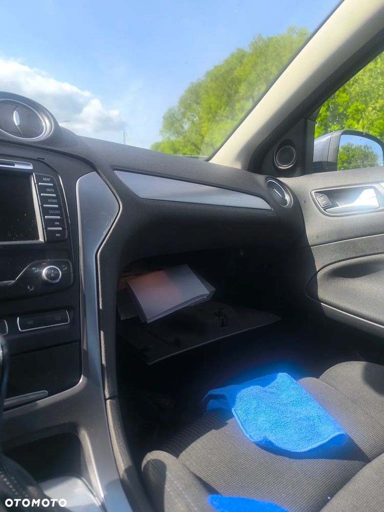 Ford Mondeo - 22
