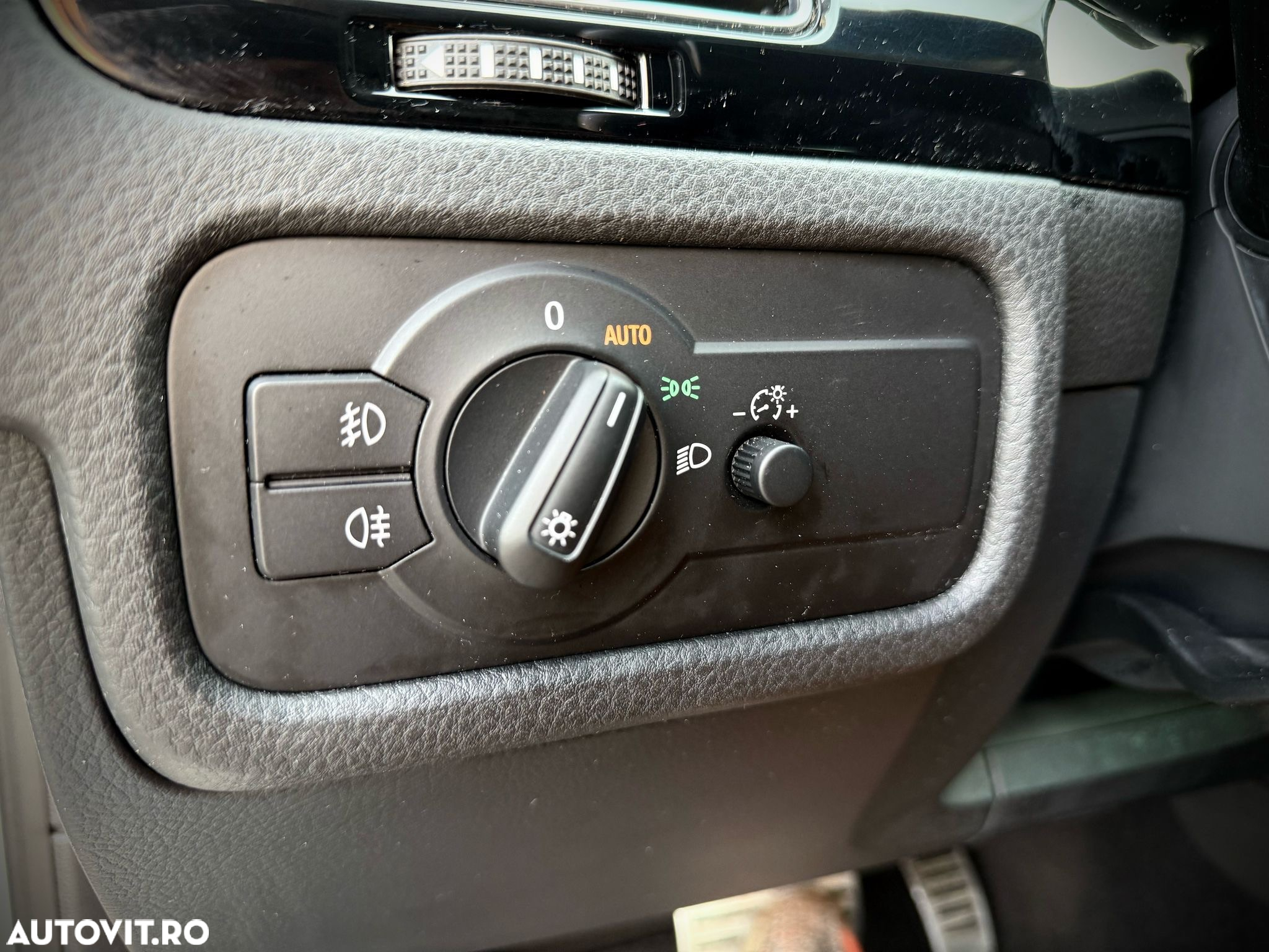 Volkswagen Touareg 3.0 V6 TDI BMT - 11