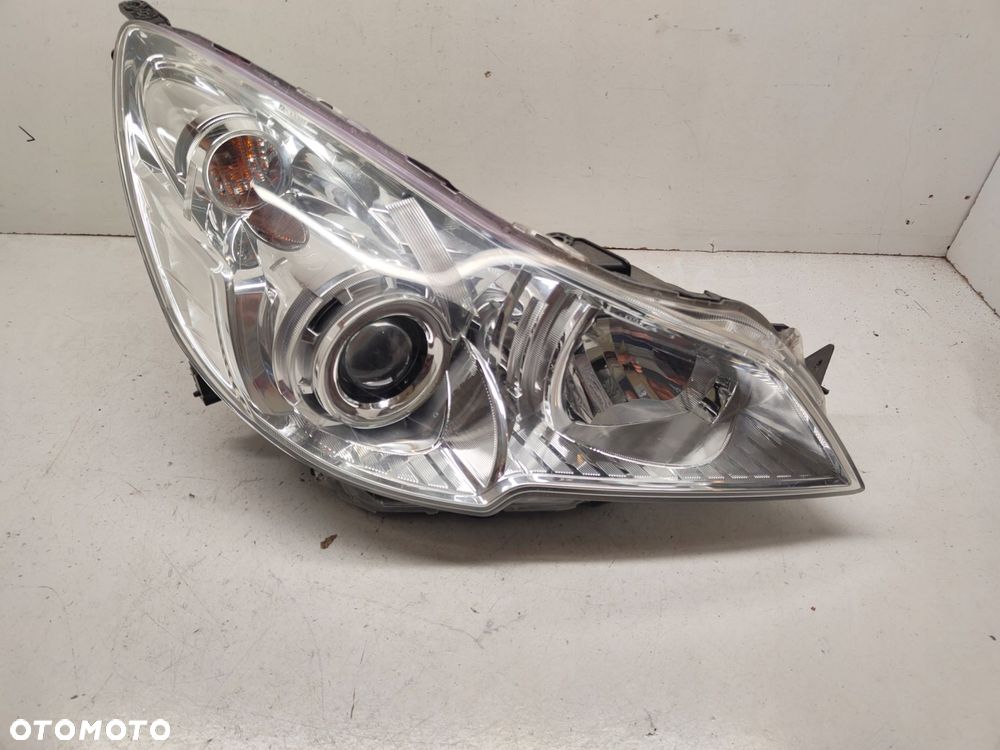 subaru legacy outback xenon lampa prawy przód - 1