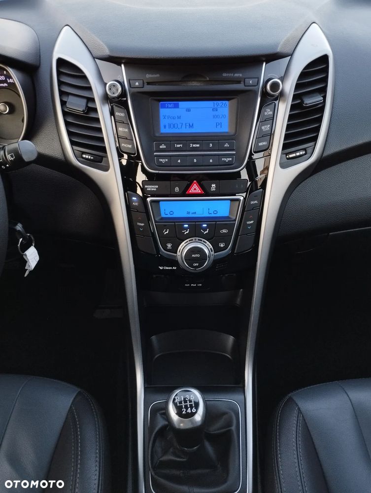 Hyundai i30 1.6 GDI Premium - 14