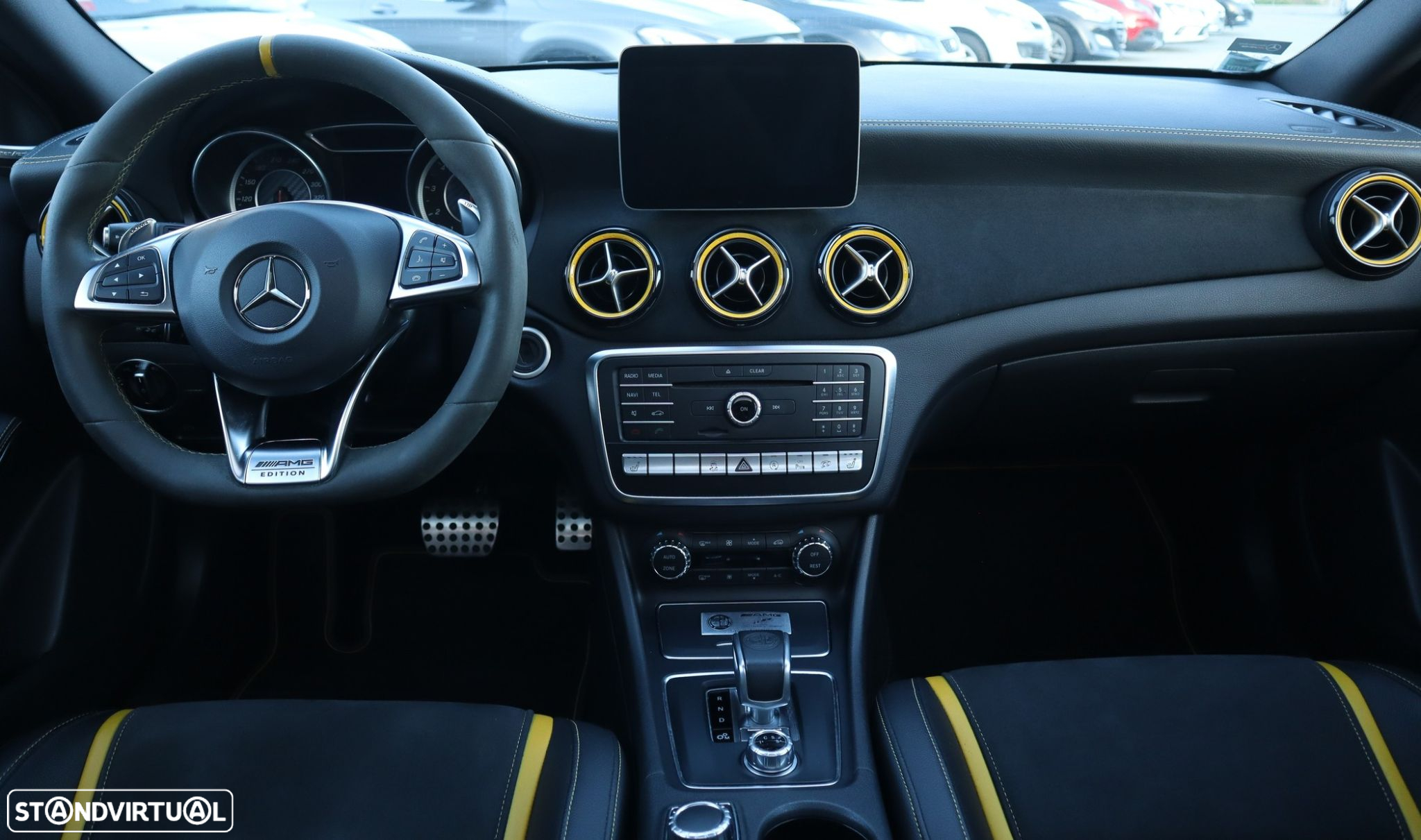Mercedes-Benz A 45 AMG 4-Matic - 24