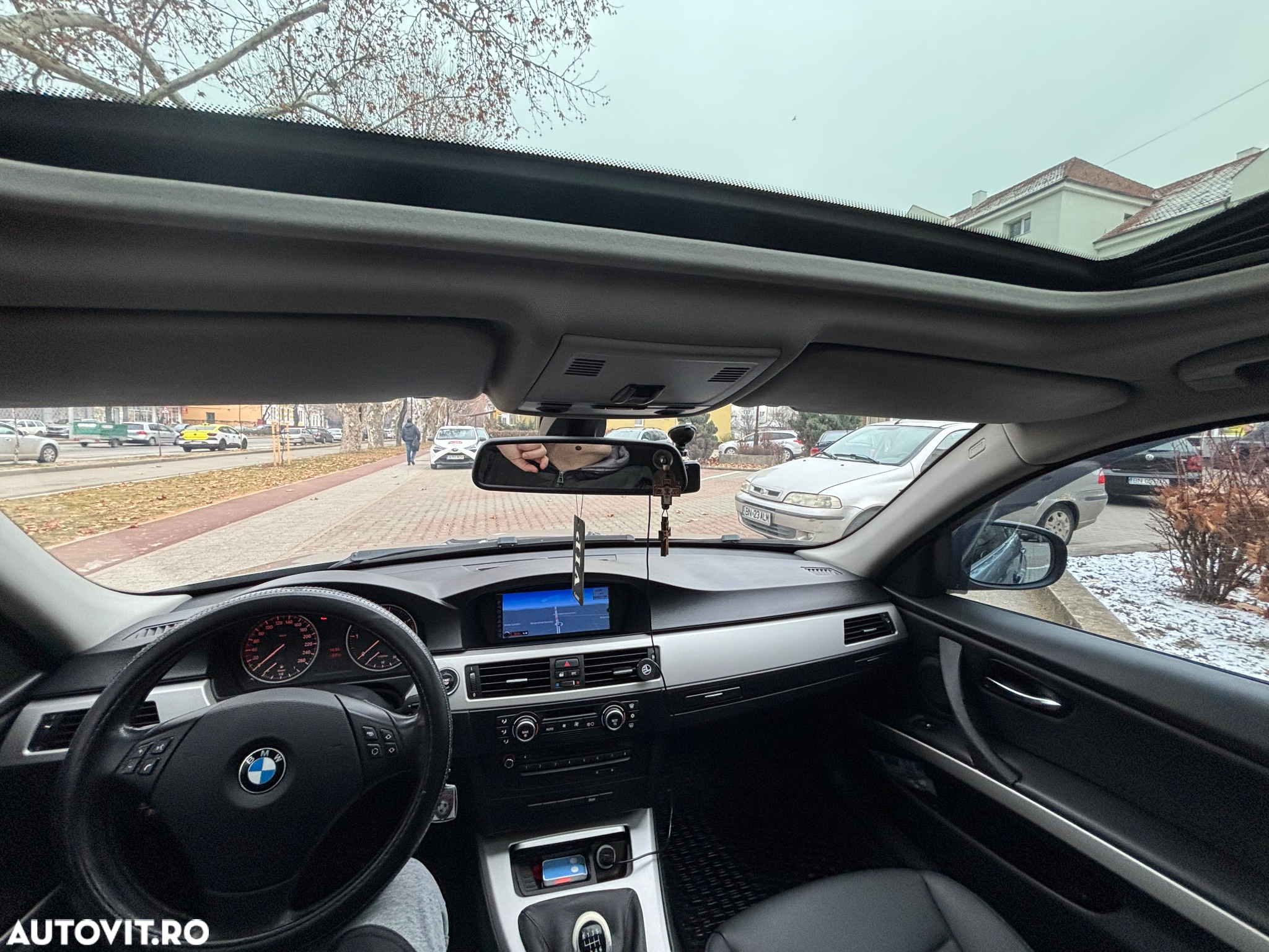 BMW Seria 3 ver-318d - 13