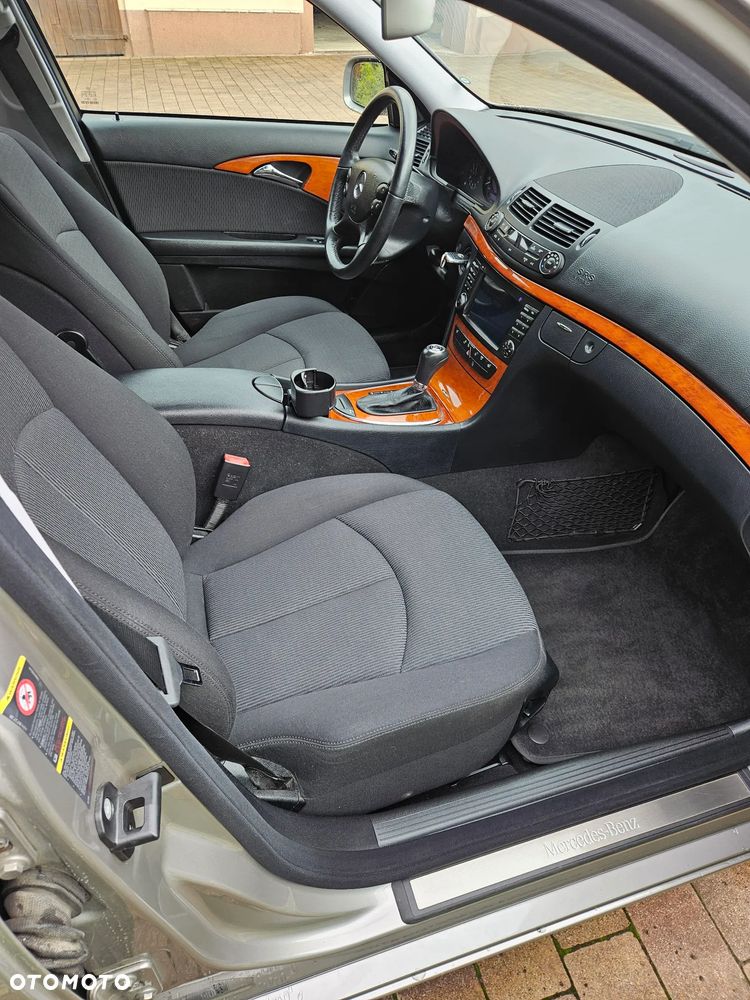Mercedes-Benz Klasa E 200 Kompressor Automatik Elegance - 9