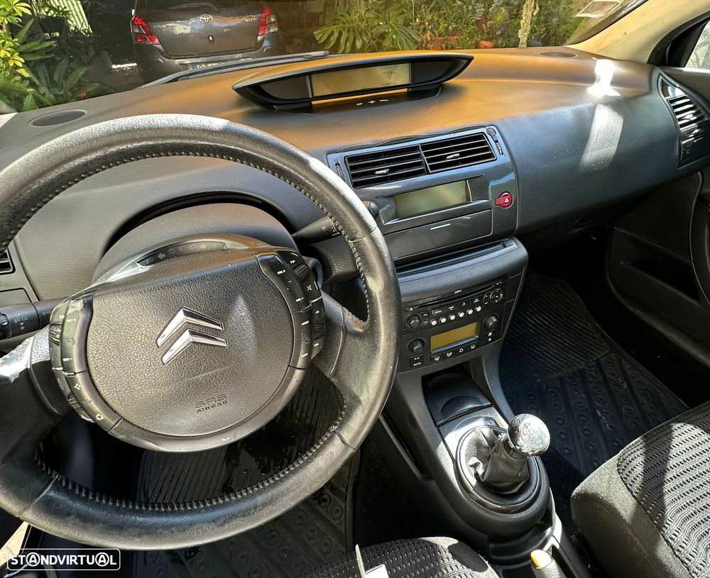 Citroën C4 1.6 HDi VTR Pack — fotografia 3