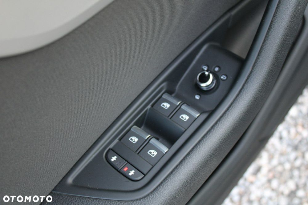 Audi A4 Limousine - 18