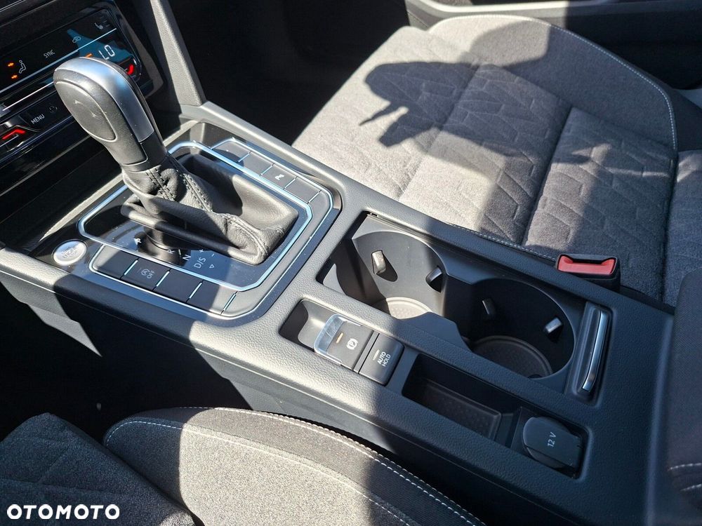 Volkswagen Passat - 20