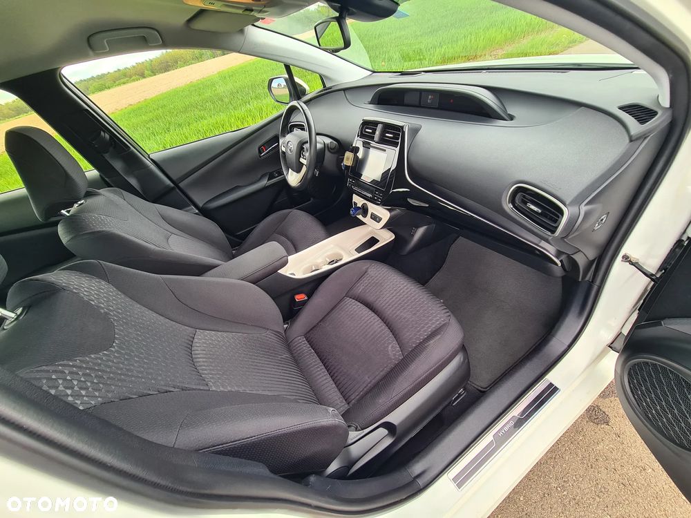 Toyota Prius Hybrid Executive - 27
