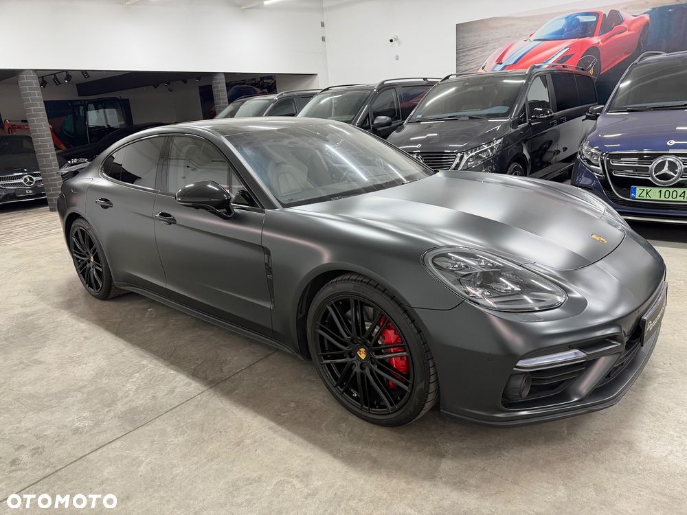 Porsche Panamera Turbo - 6