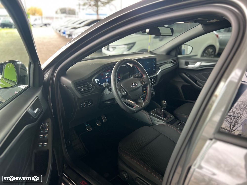 Ford Focus 1.0 EcoBoost MHEV ST-Line X - 6