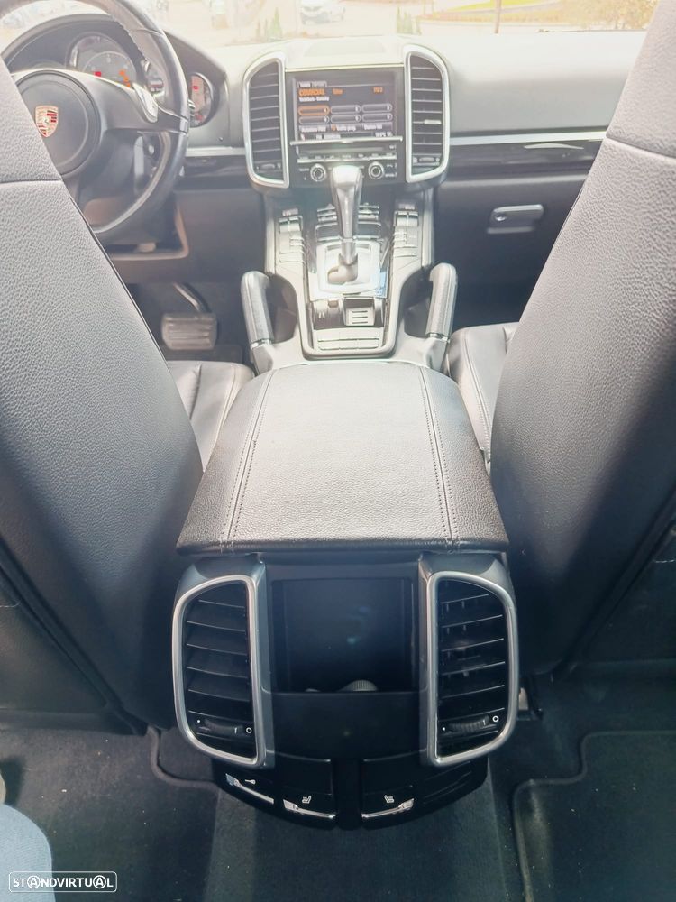 Porsche Cayenne Tiptronic S - 13