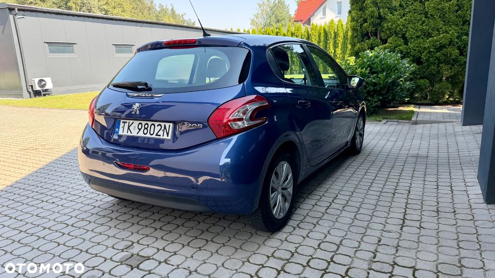 Peugeot 208 - 10