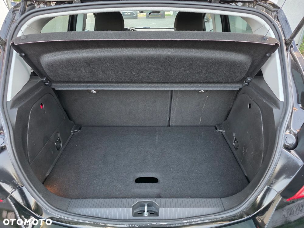 Opel Corsa 1.4 Cosmo - 12