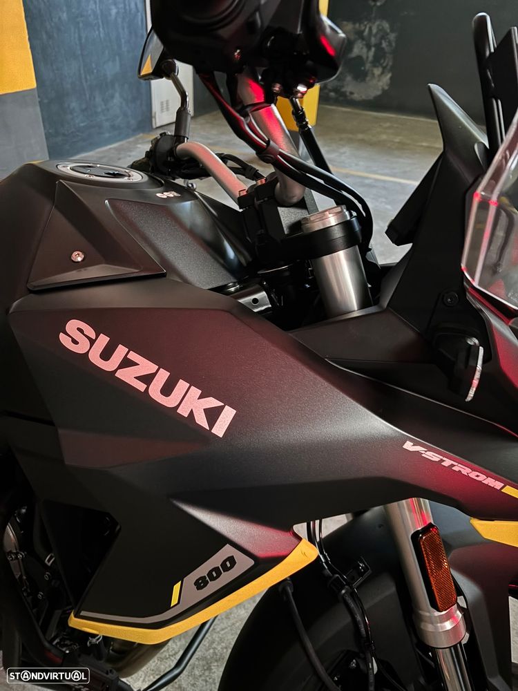 Suzuki v-strom 800 - 11