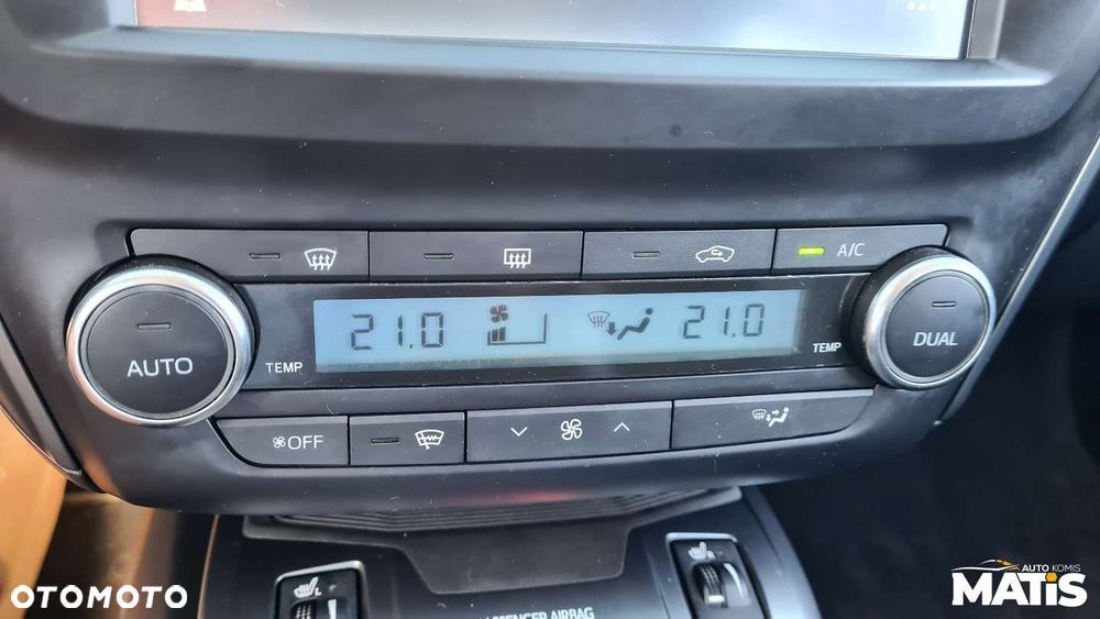 Toyota Avensis - 35