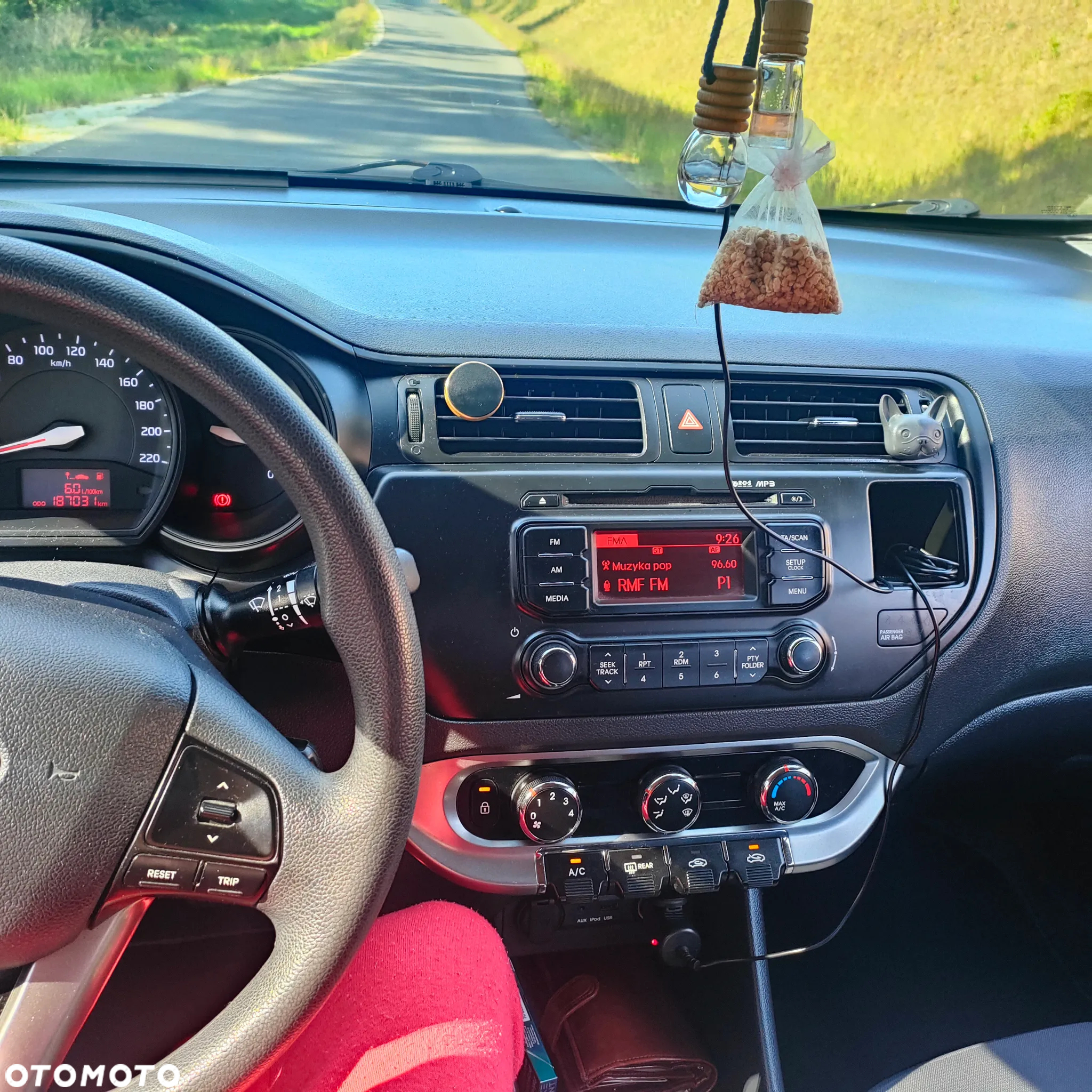 Kia Rio 1.2 L - 19