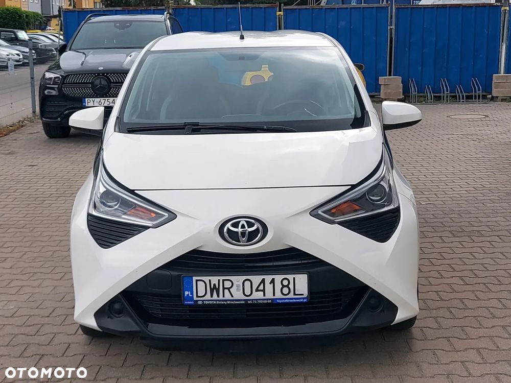 Toyota Aygo x-play - 8