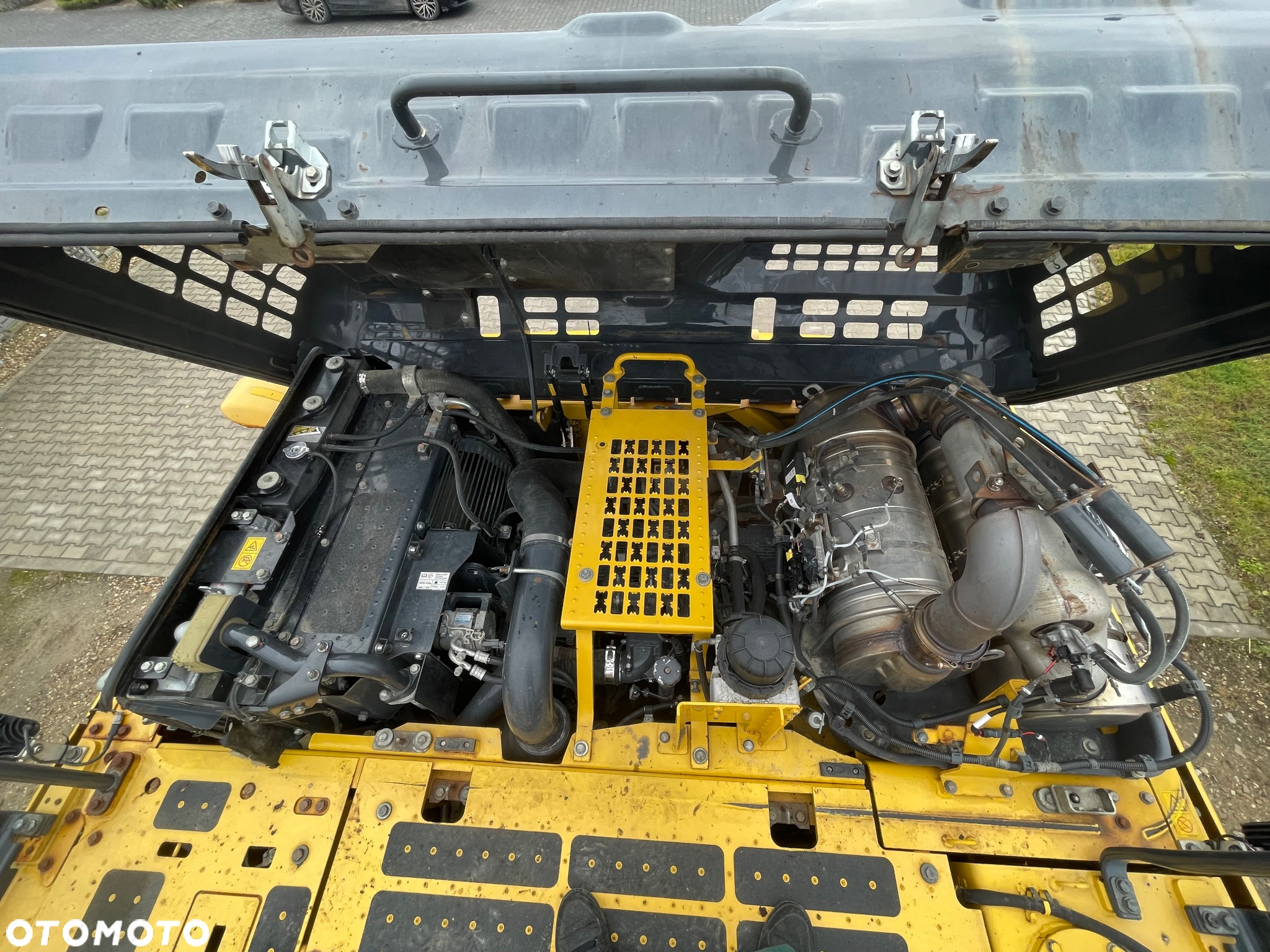 Komatsu HB 365LC - 13