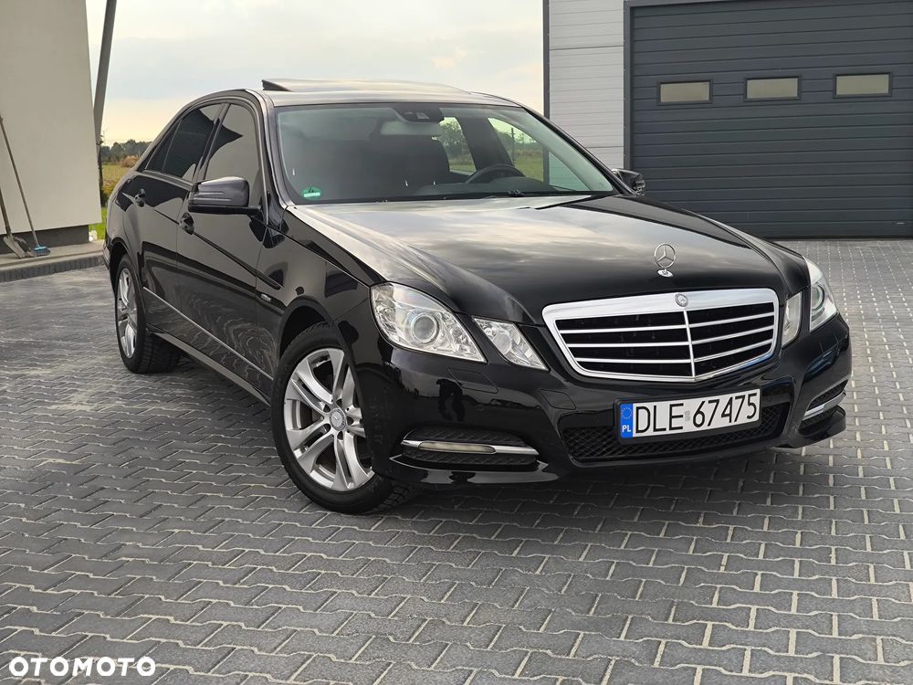 Mercedes-Benz Klasa E 200 CGI BlueEFFICIENCY 7G-TRONIC Avantgarde - 5