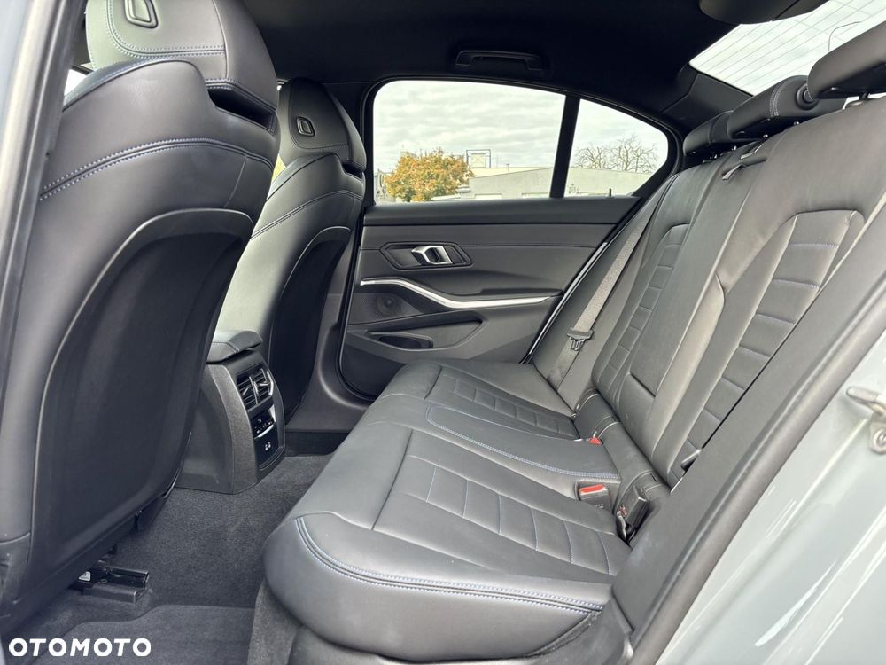 BMW Seria 3 - 15
