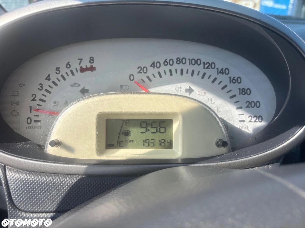 Daihatsu Sirion 1.3 - 29