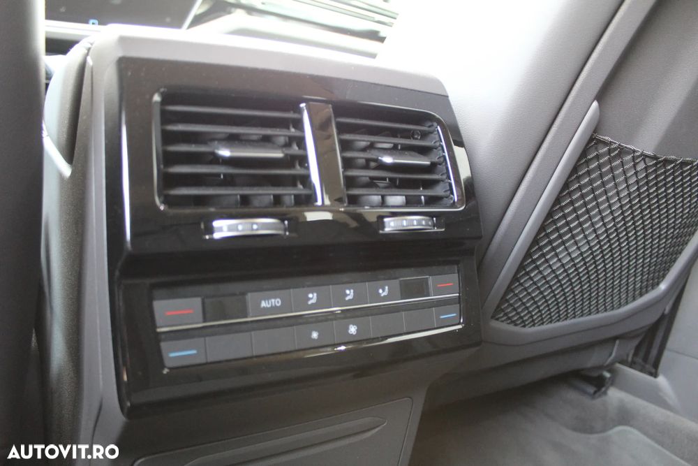 Volkswagen Touareg 3.0 V6 TDI SCR 4Motion Automatik Elegance - 17