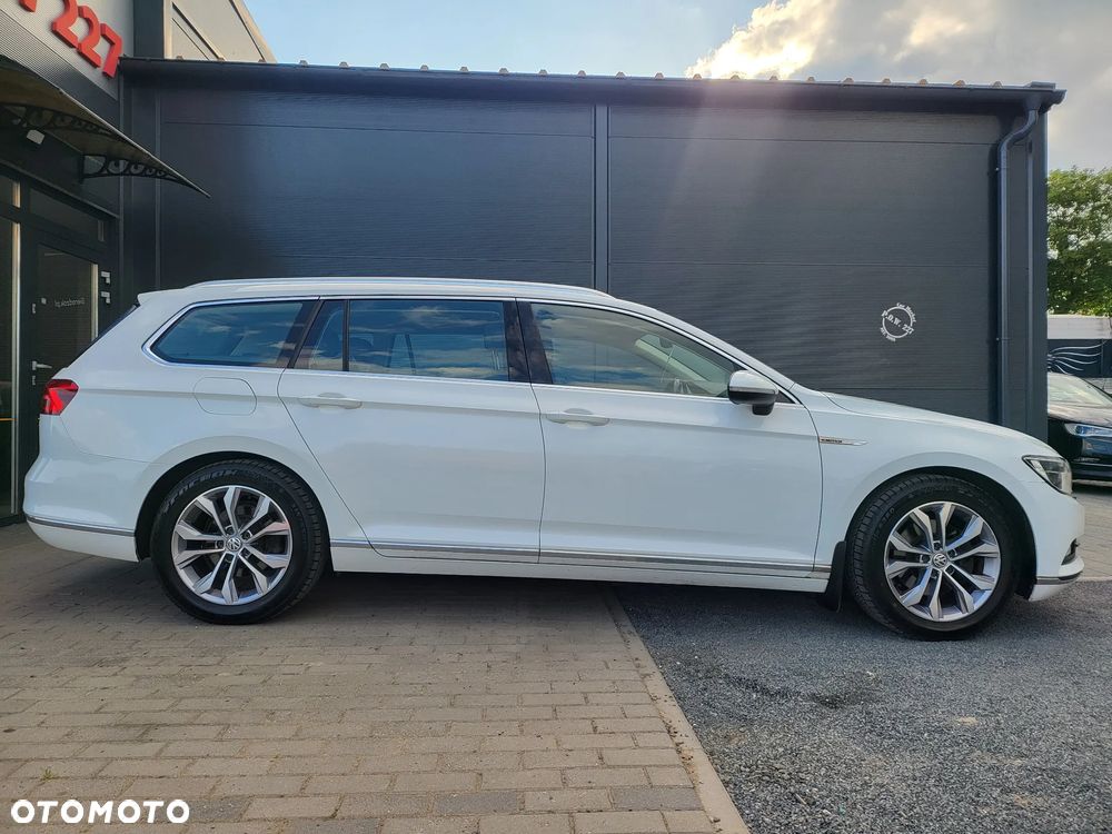 Volkswagen Passat Variant 2.0 TDI SCR 4Motion DSG Highline - 35