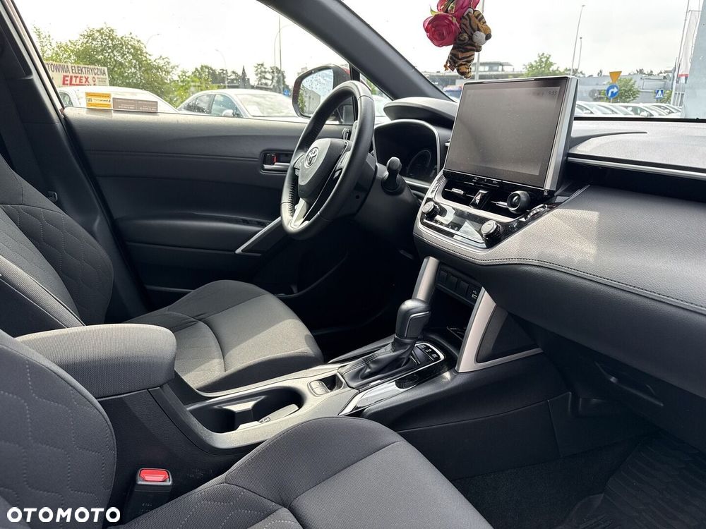 Toyota Corolla Cross - 9