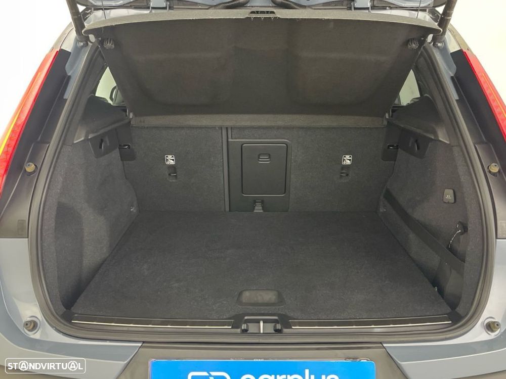 Volvo XC 40 2.0 T4 R-Design - 13