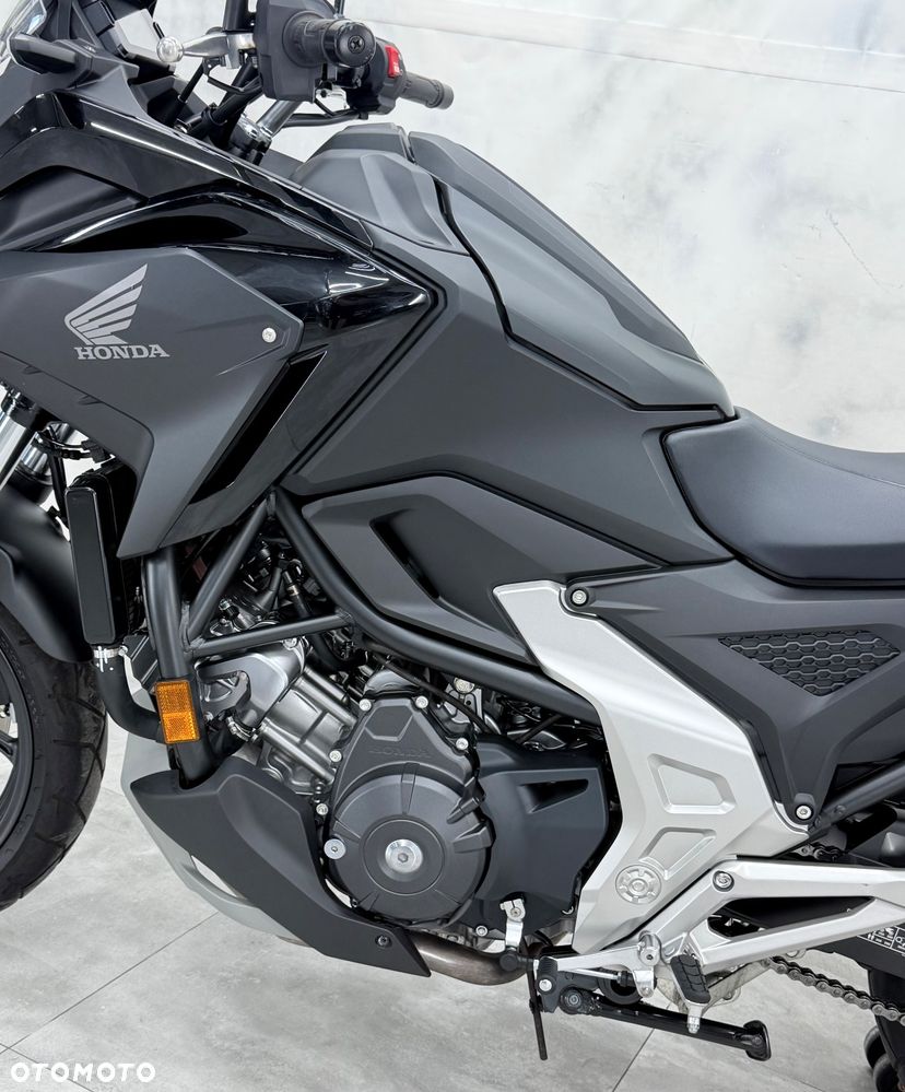 Honda NC - 20