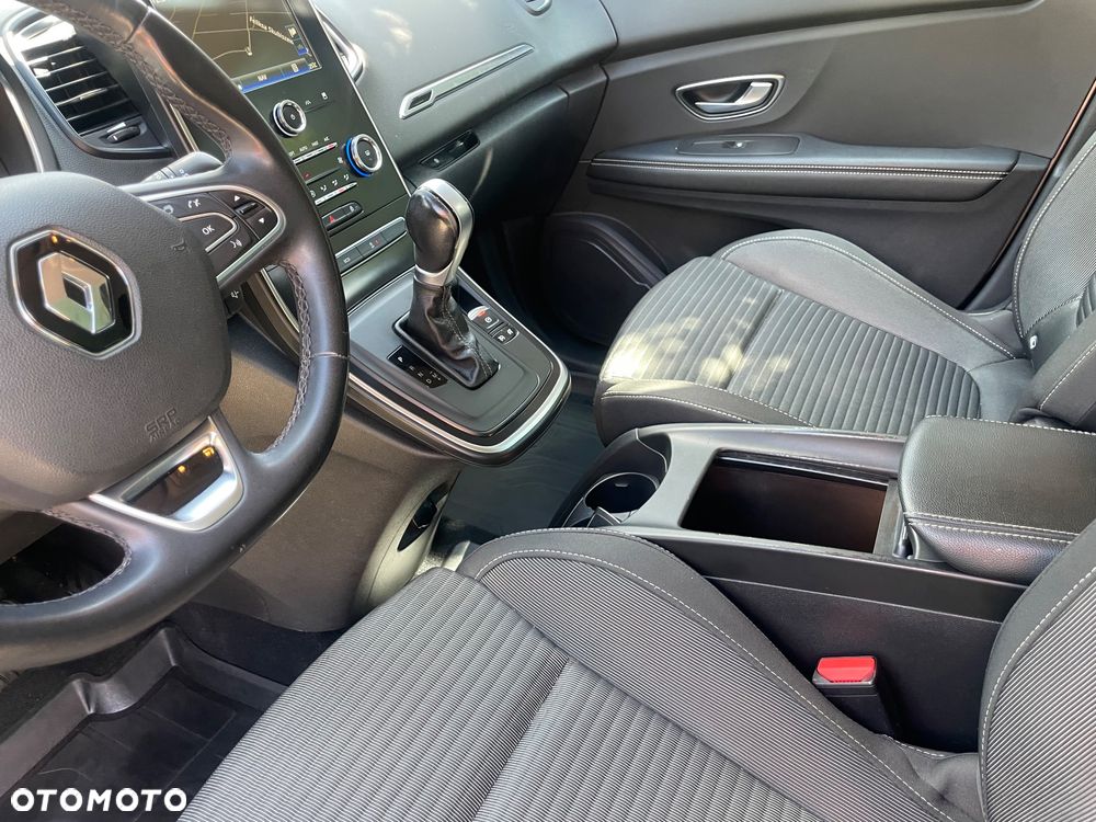 Renault Grand Scenic - 22
