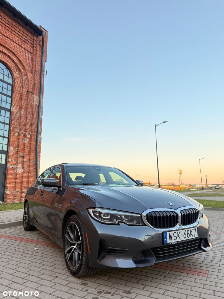 BMW Seria 3 330i xDrive Sport Line - 4