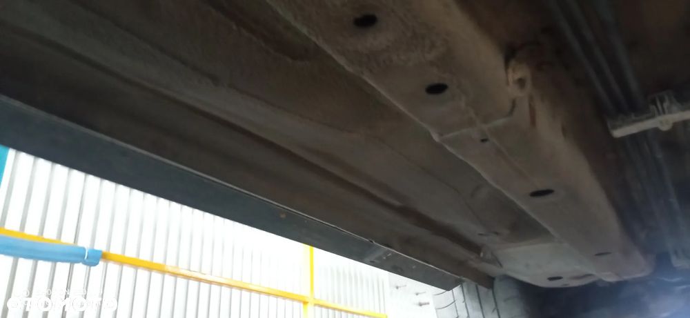 Peugeot 4007 HDI FAP 7-Sitzer Platinum - 24