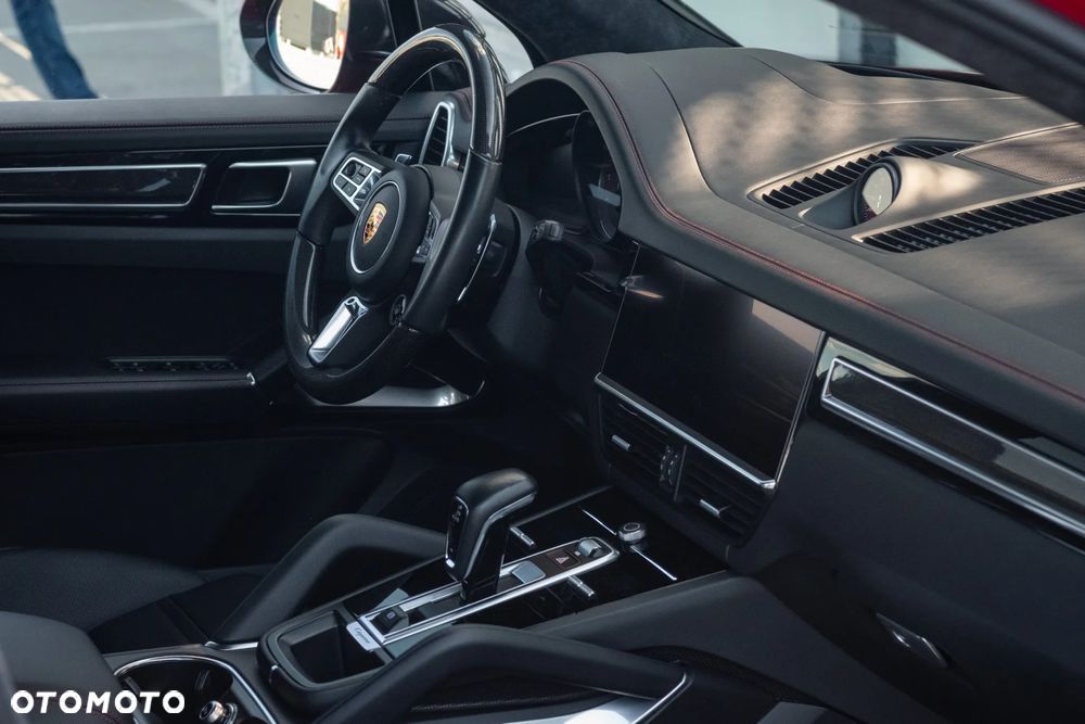 Porsche Cayenne Turbo - 10