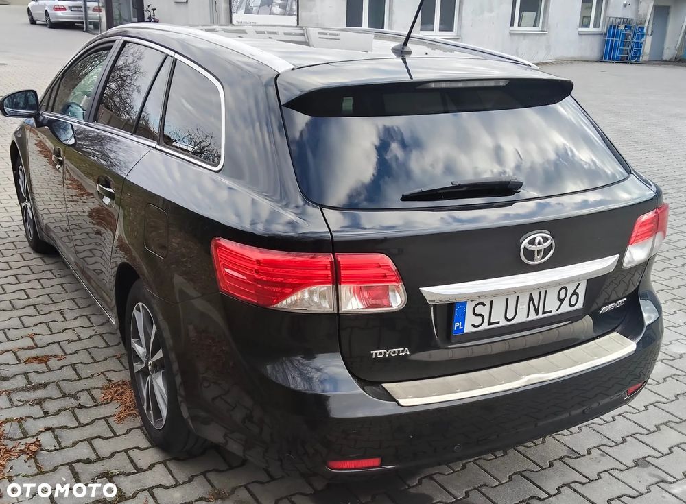 Toyota Avensis 2.0 D-4D Comfort - 5