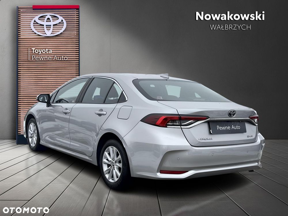 Toyota Corolla 1.8 Hybrid Comfort - 4