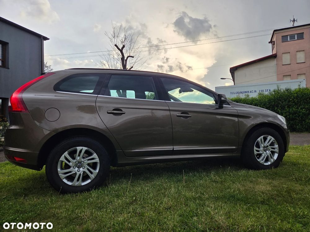 Volvo XC 60 D3 Drive-E Momentum - 17