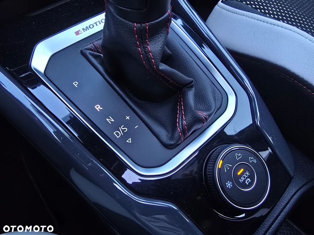 Volkswagen T-Roc 2.0 TDI SCR 4MOTION DSG Sport - 28