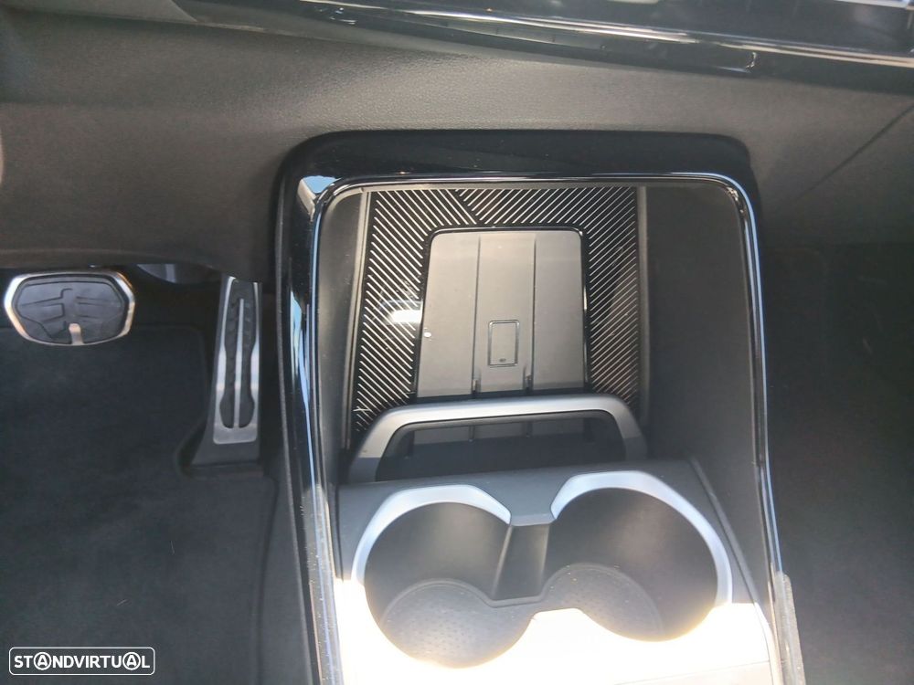 BMW iX2 eDrive20 Pack Desportivo M - 18