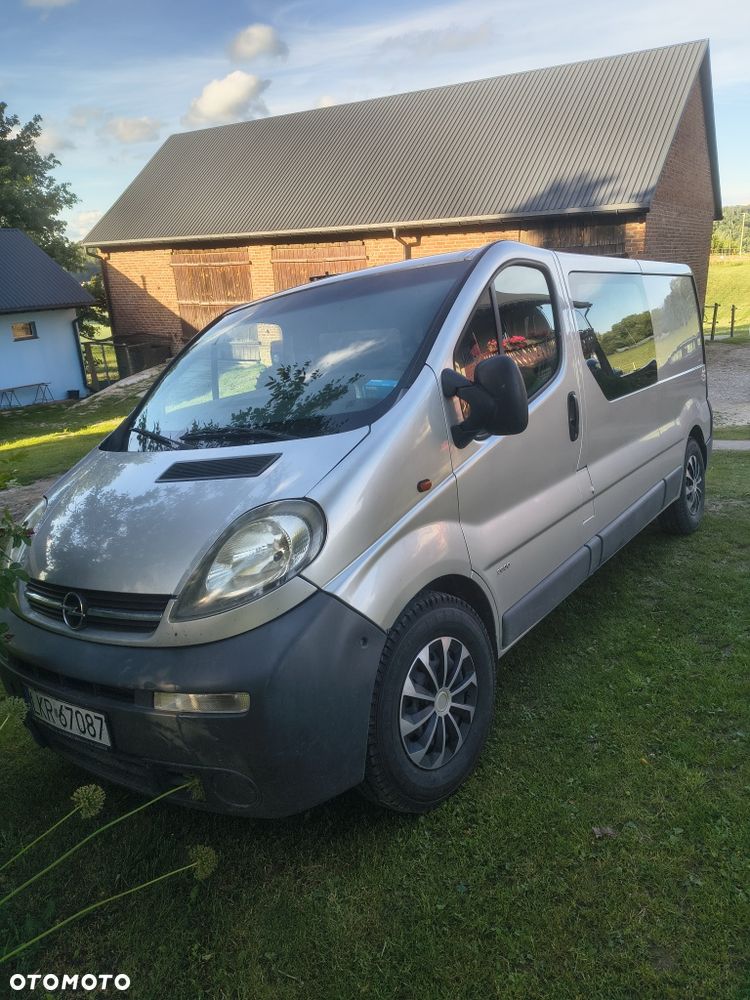 Opel Vivaro - 1