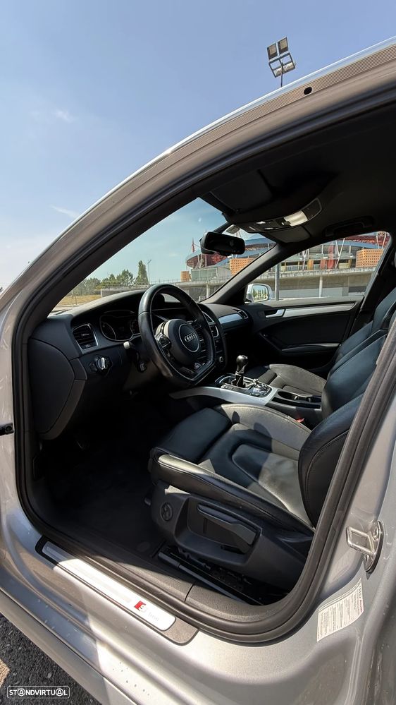 Audi A4 2.0 TFSI S line Sport Pack - 17