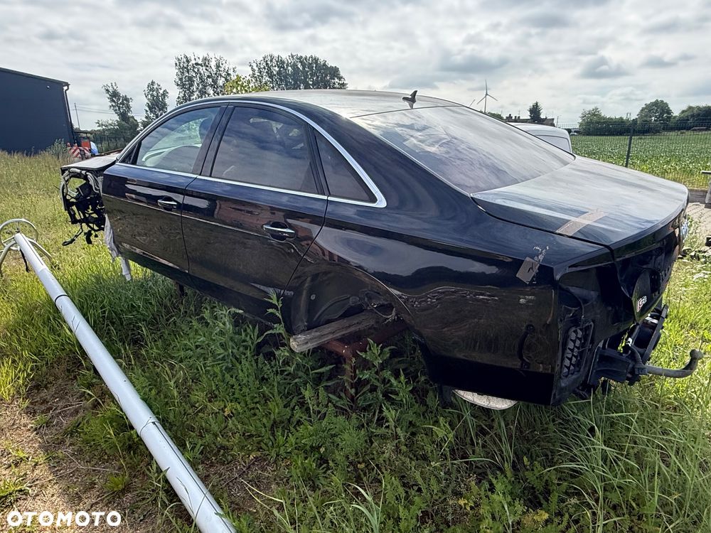 Audi S8 Standard - 4