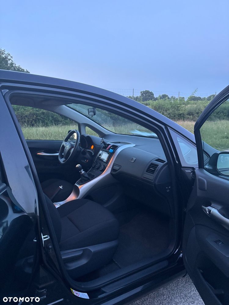 Toyota Auris 1.6 Valvematic Edition - 11
