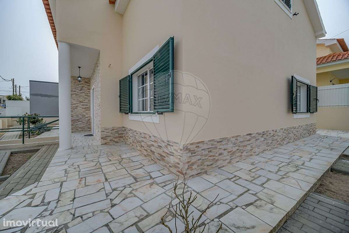 Moradia T2 para venda - Grande imagem: 2/50