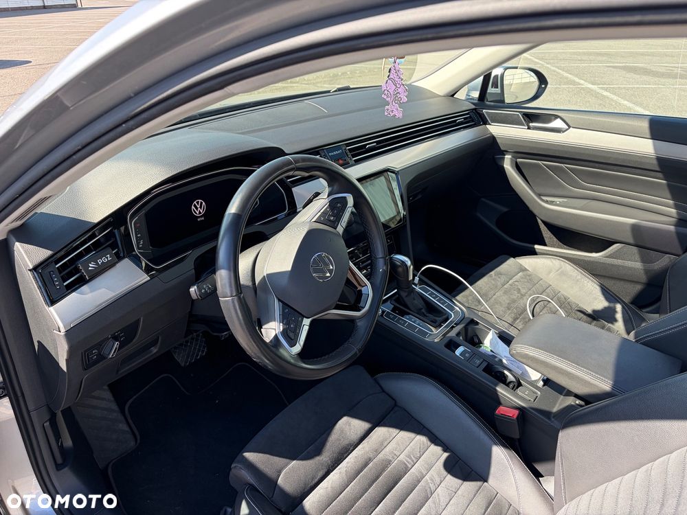 Volkswagen Passat 2.0 TSI Elegance DSG - 11