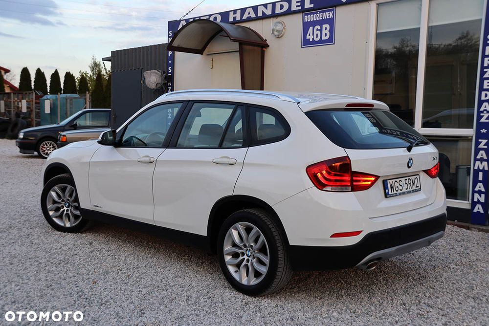BMW X1 sDrive18d xLine - 14