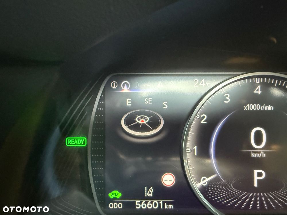 Lexus ES 300h Business Edition - 18